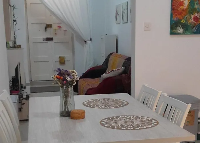 Apartment A Lovely Ground Floor Apartment, 15 Minutes By Car From The Airport And 2 Minutes Walk To The Beach. *